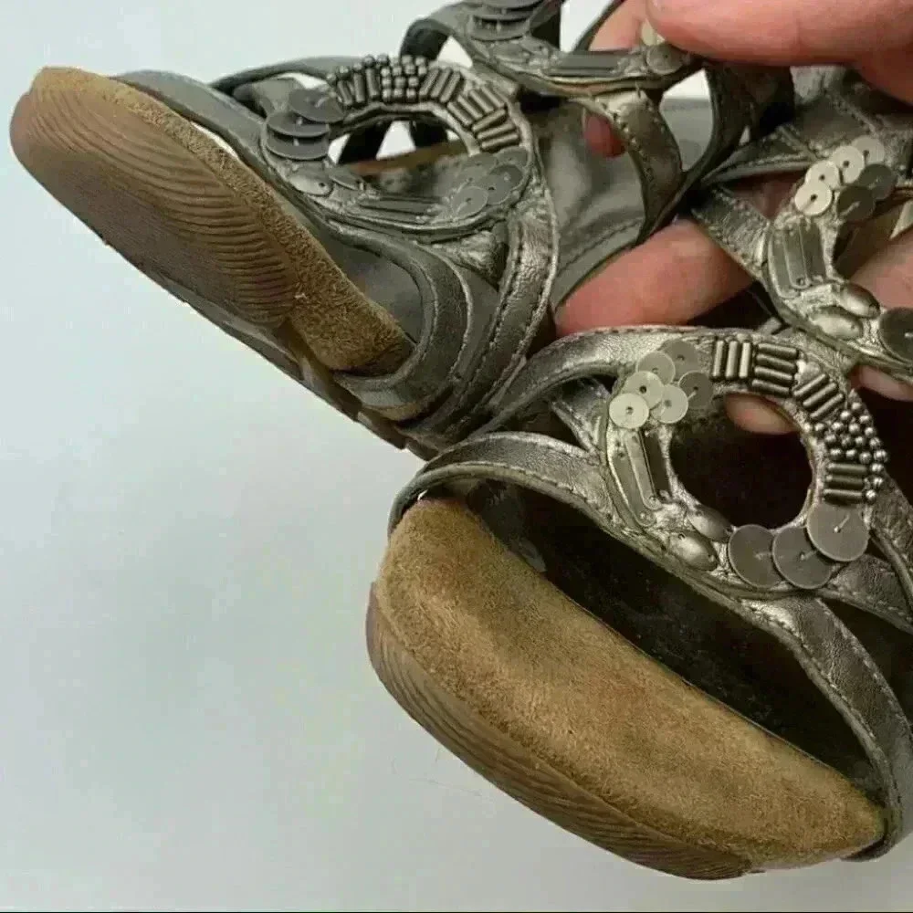 Kenneth Cole reaction sandals sz 8 leather wedges